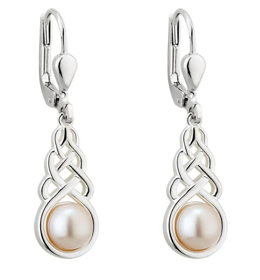 Solvar Pearl Earring
